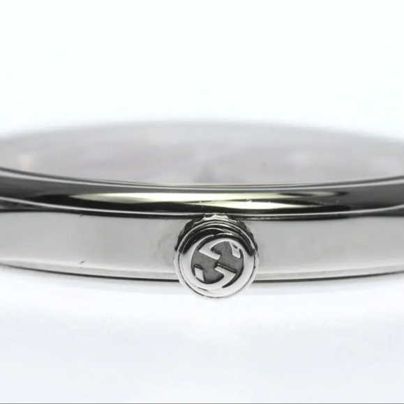 Gucci Luxury Watch - Picture 4 of 6
